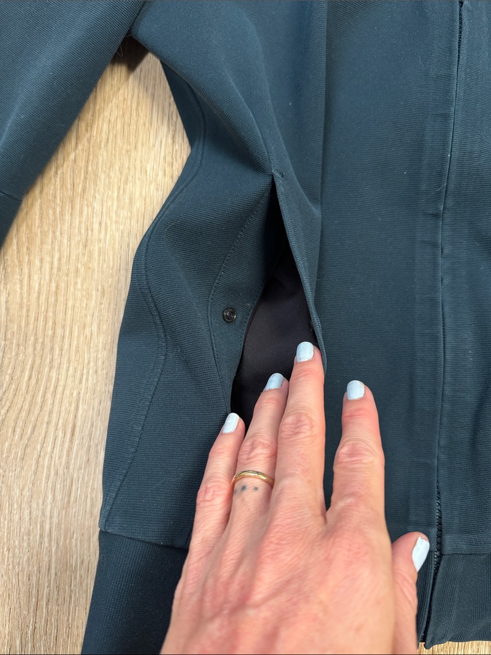 Lululemon Jacket - Picture 4 of 7